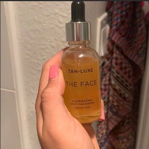 Tan luxe drops! GUC.